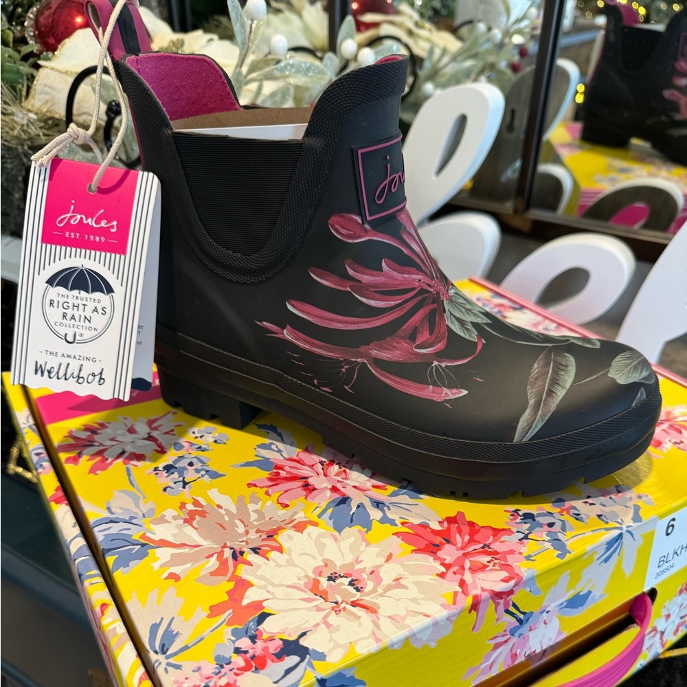 NIB Joules WelliBob rain shoes size 6